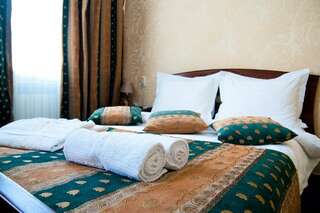 Гостиница Променадъ Ростов-на-Дону Улучшенный номер с кроватью размера «king-size» или 2 отдельными кроватями-1