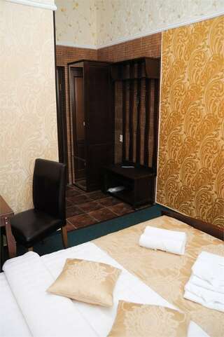 Гостиница Променадъ Ростов-на-Дону Улучшенный номер с кроватью размера «king-size» или 2 отдельными кроватями-5